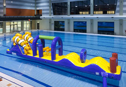 Koop luchtdichte 12 meter lange stormbaan avonturen run in thema clownvis met uitdagende obstakel objecten voor kinderen. Bestel opblaasbare stormbanen nu online bij JB Inflatables Nederland 