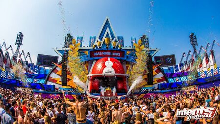 JB Promotions van JB Inflatables; De maatwerk specialist voor opblaasbare podia, reclame artikelen en promotiematerialen op maat gemaakt