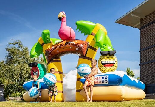 Groot opblaasbaar open bubble boarding park springkussen met schuim kopen in thema tropisch caribbean flamingo voor kinderen