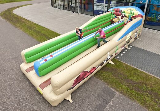 Opblaasbare Bungeerun bestellen voor kids in thema western. Attractie voor zeskamp sport en spel dorpsfeest bij JB Inflatables